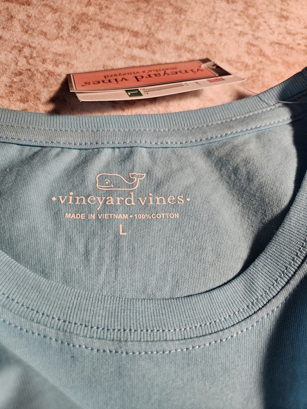 Vineyard Vines Women’s Light Blue Pocket Tee - Picture 3 of 4